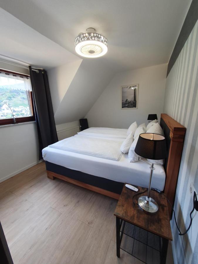 Gaestehaus Burgberg, Weinhaus Fries Kattenes Zewnętrze zdjęcie