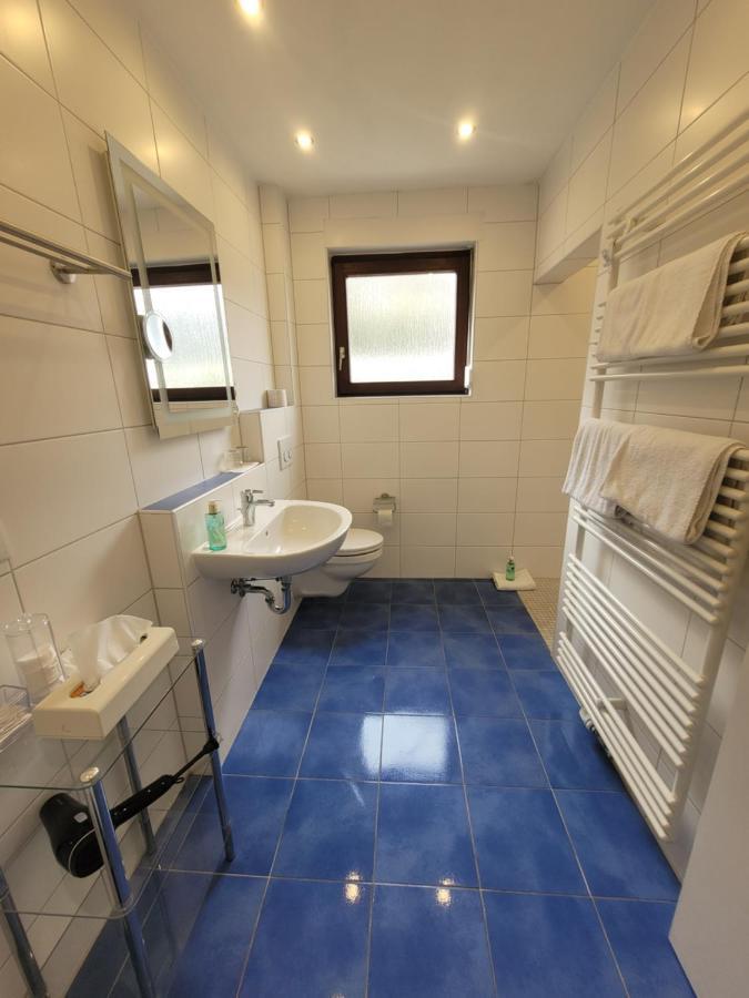 Gaestehaus Burgberg, Weinhaus Fries Kattenes Zewnętrze zdjęcie