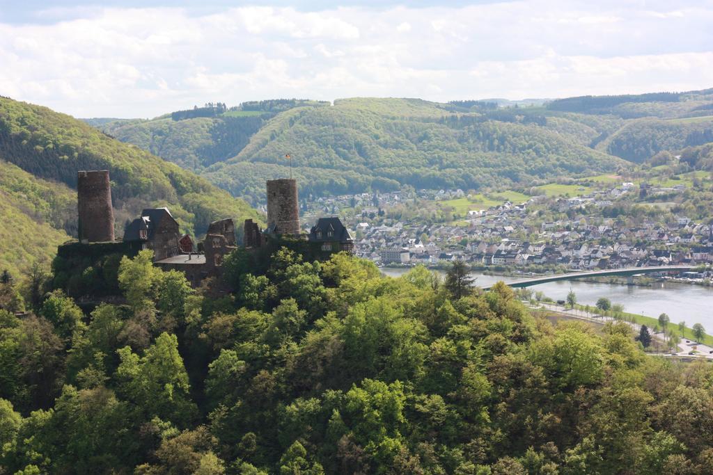 Gaestehaus Burgberg, Weinhaus Fries Kattenes Zewnętrze zdjęcie